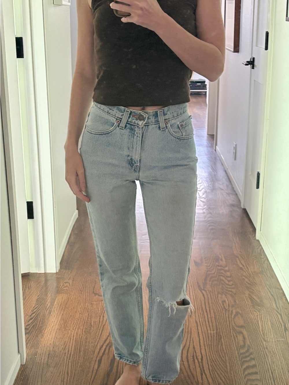 90s Vintage Levi's (512 Slim Fit Straight Leg Jeans - 26” waist)